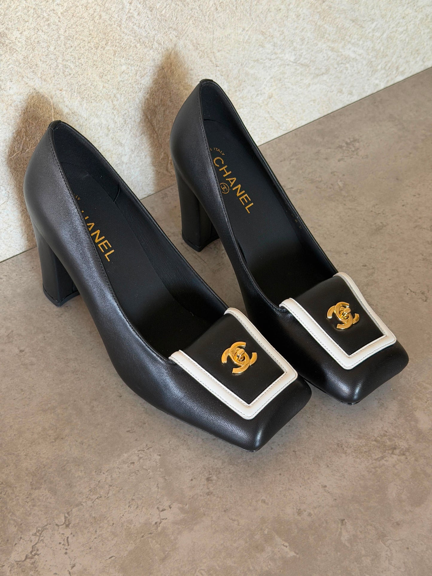 Chanel Pumps - calfskin