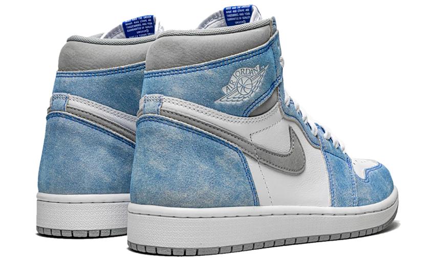 Air Jordan 1 Retro High OG "Hyper Royal" Sneakers UAE