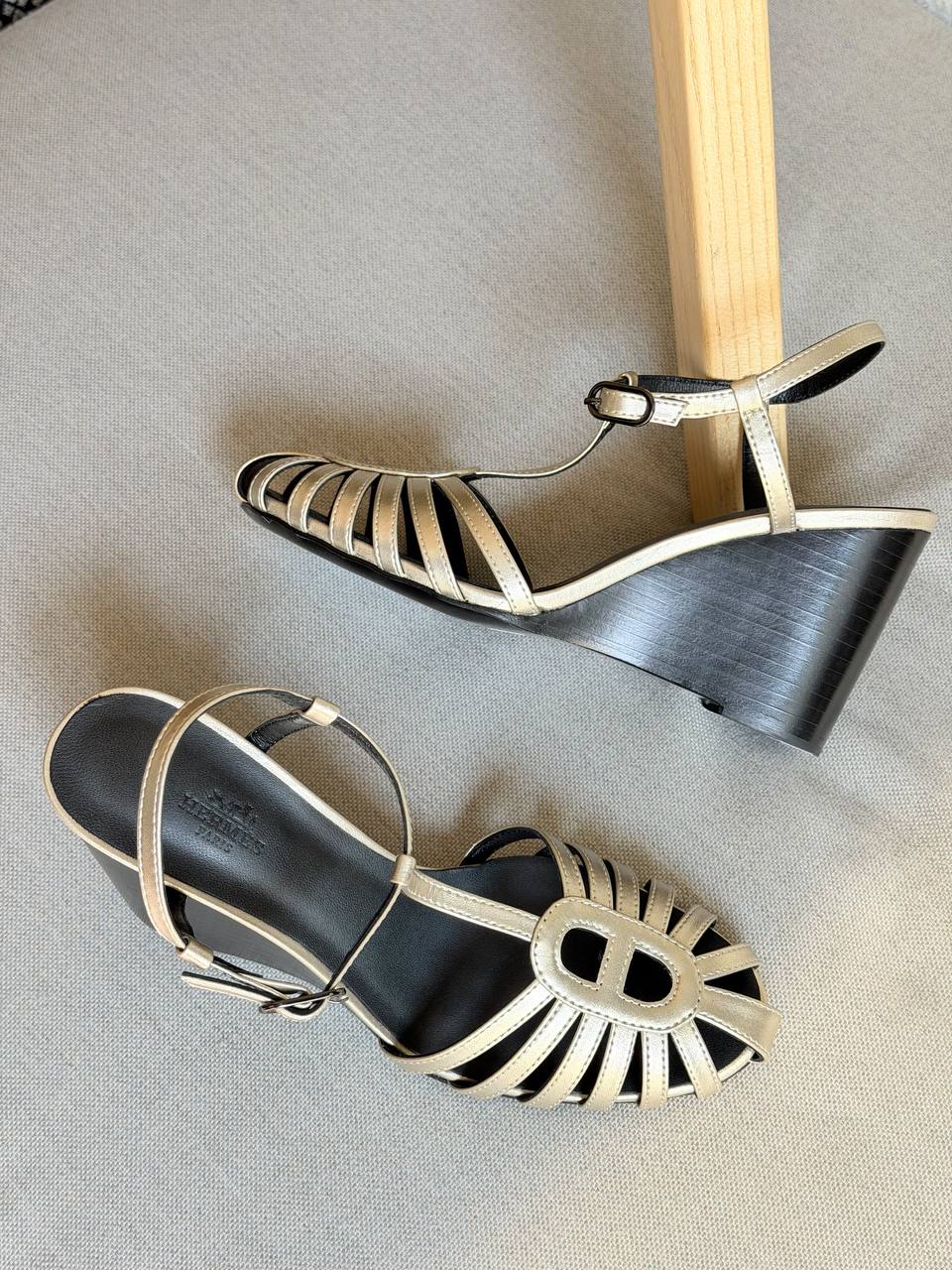 Hermès Noa 95 sandals featuring a wedge heel and the signature