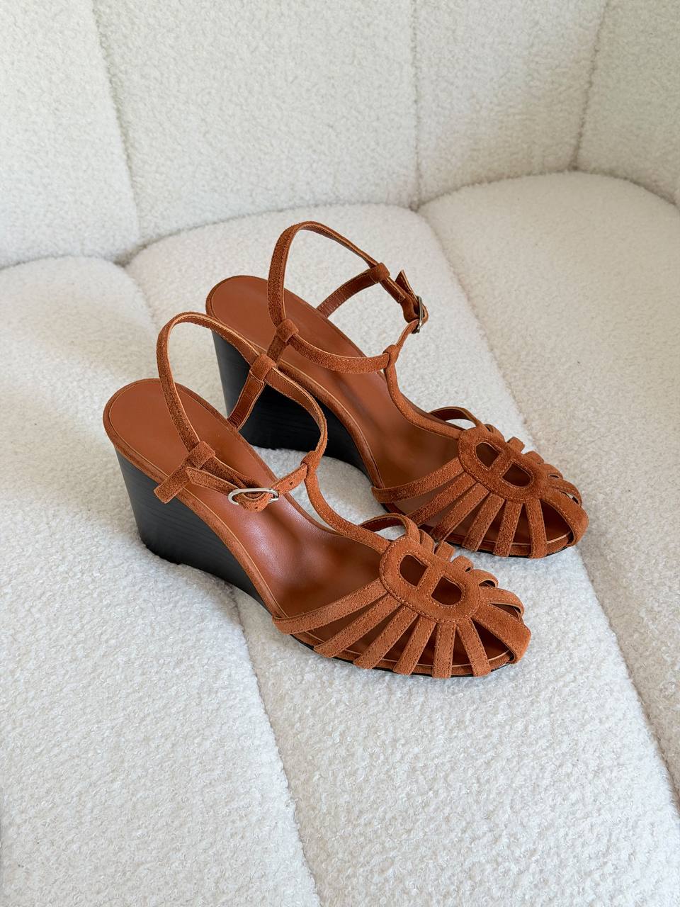 Hermès Noa 95 sandals featuring a wedge heel and the signature