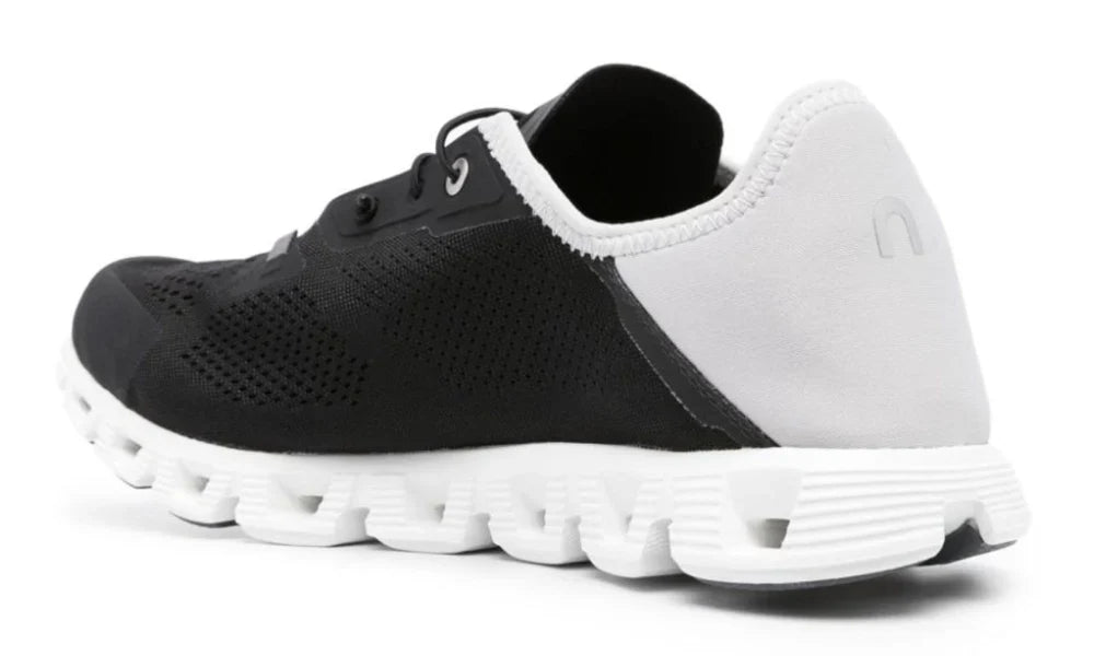 On Cloud 5 Coast "Black / Light Grey" Casual Sneakers UAE