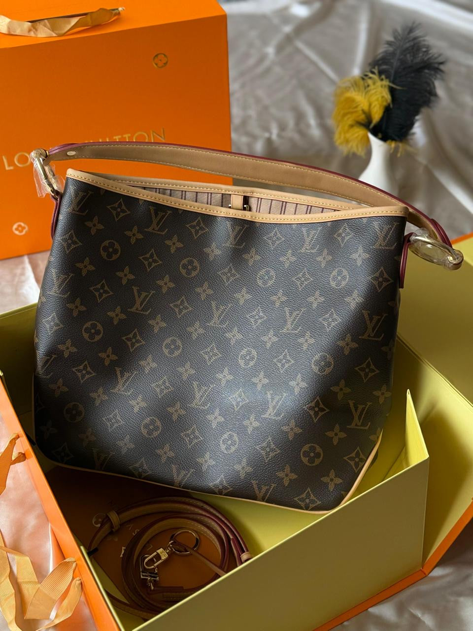 Lv bag tote
