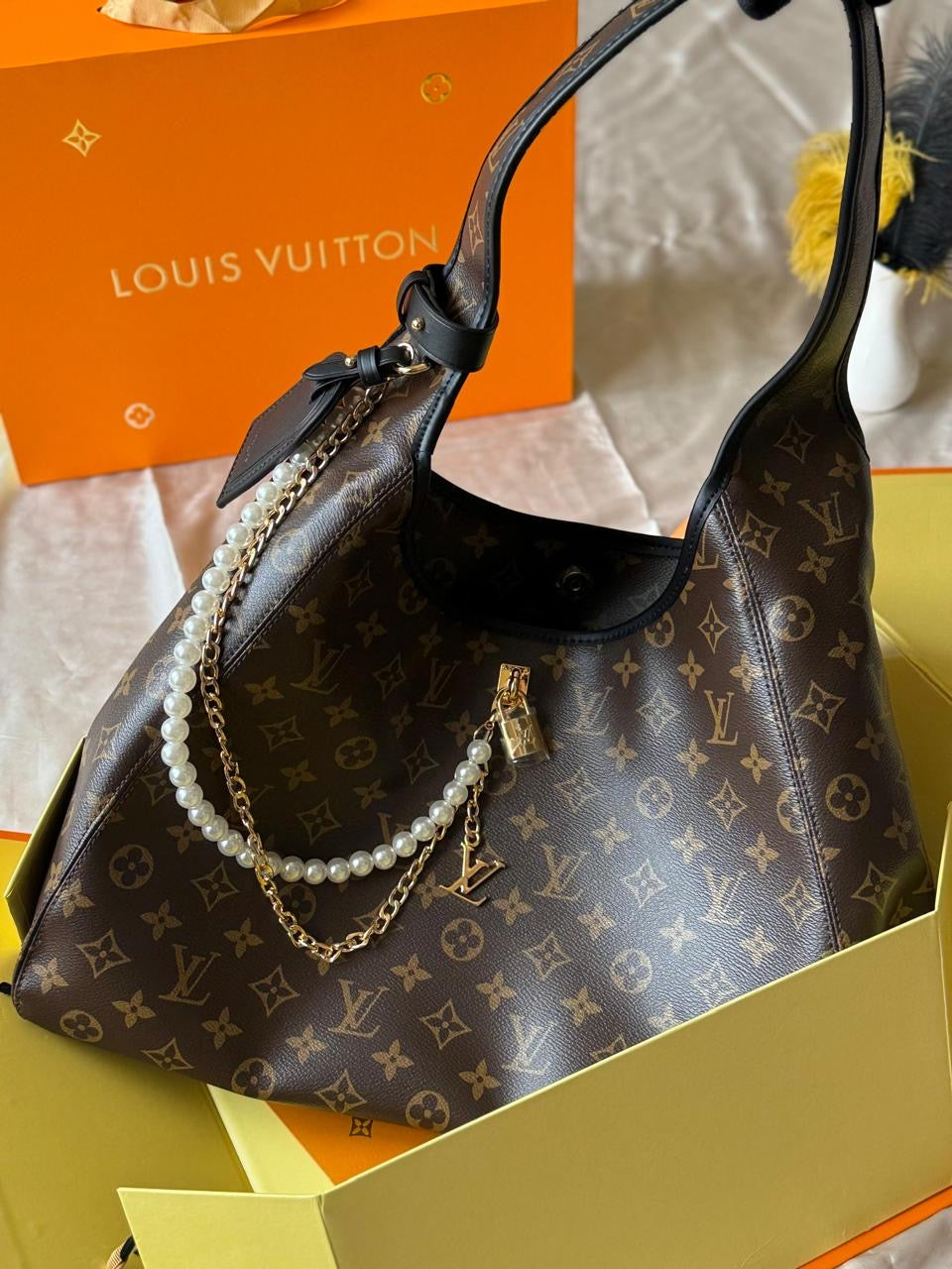 Lv bag tote