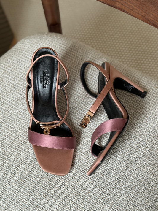 Hermes Noir Heels