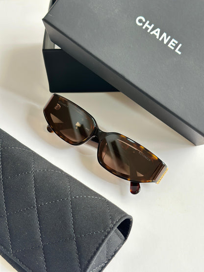 CHANEL Sunglasses