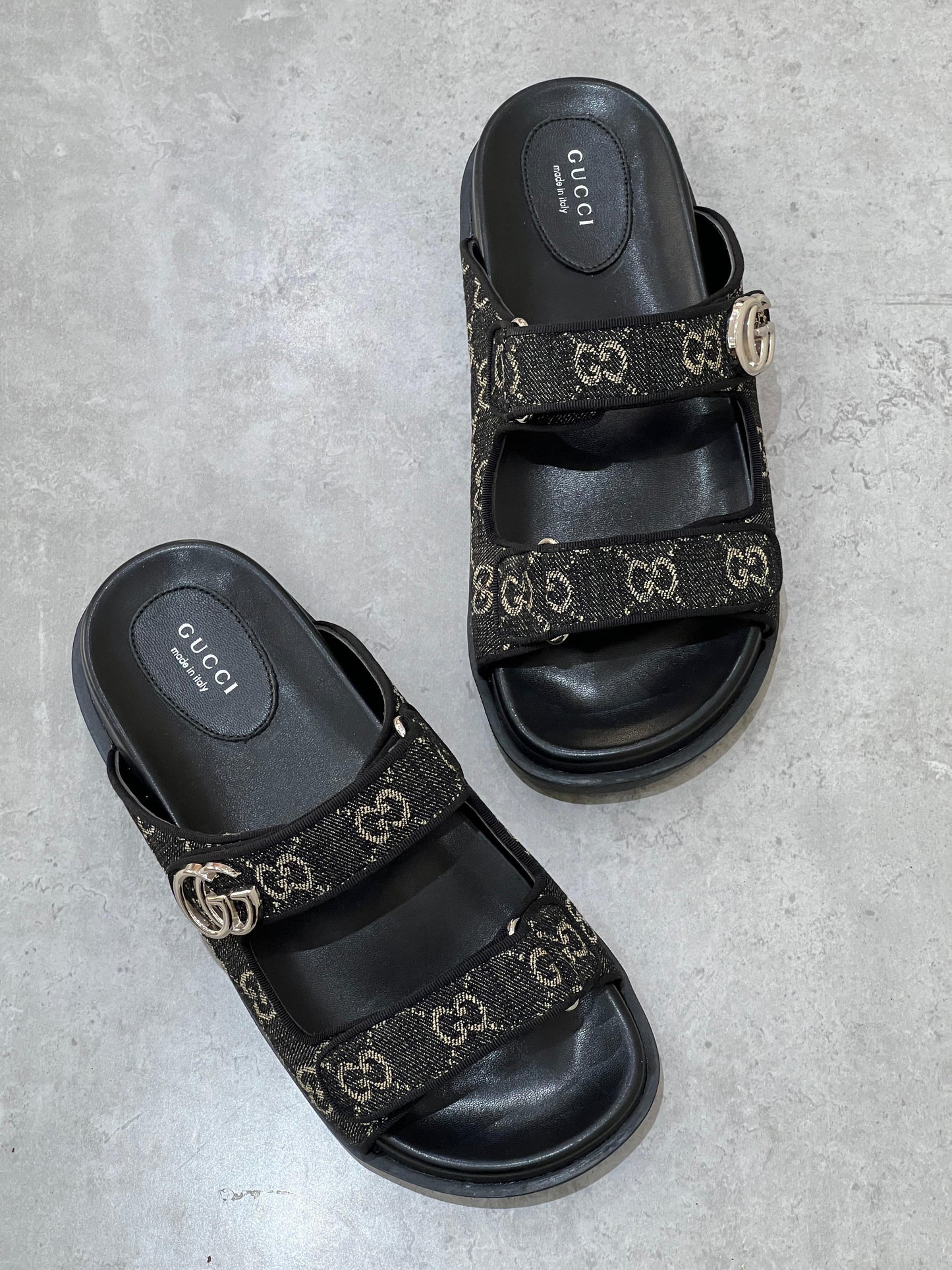 Gucci Sandal Double G
