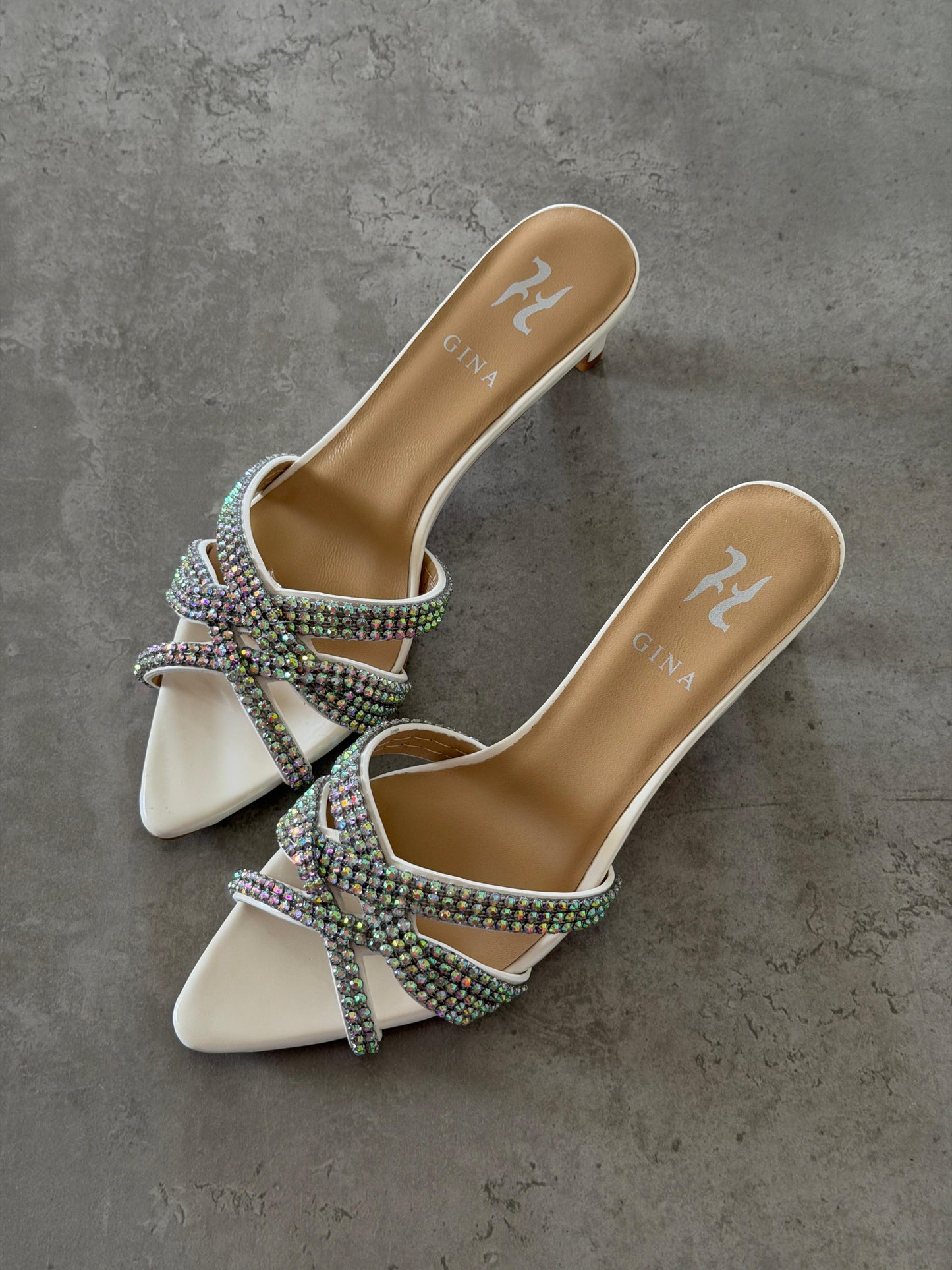 GINA  TAYLOR Quartz Chic