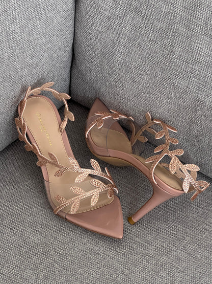 Gianvito Rossi  Pointed Leaf Strap Sandals
