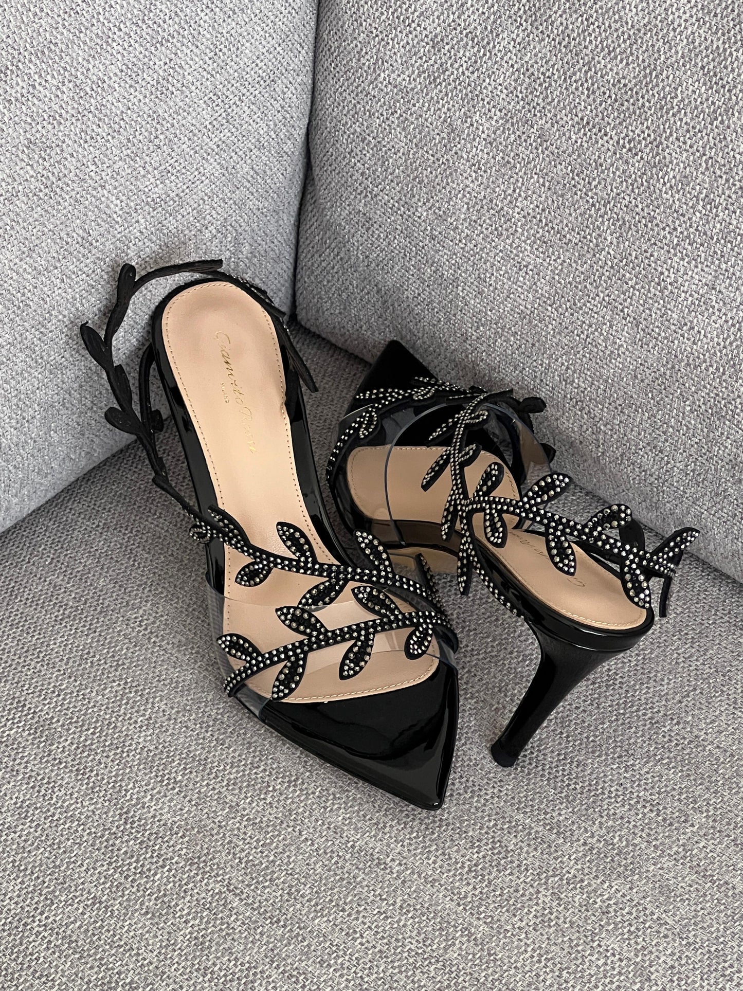 Gianvito Rossi  Pointed Leaf Strap Sandals