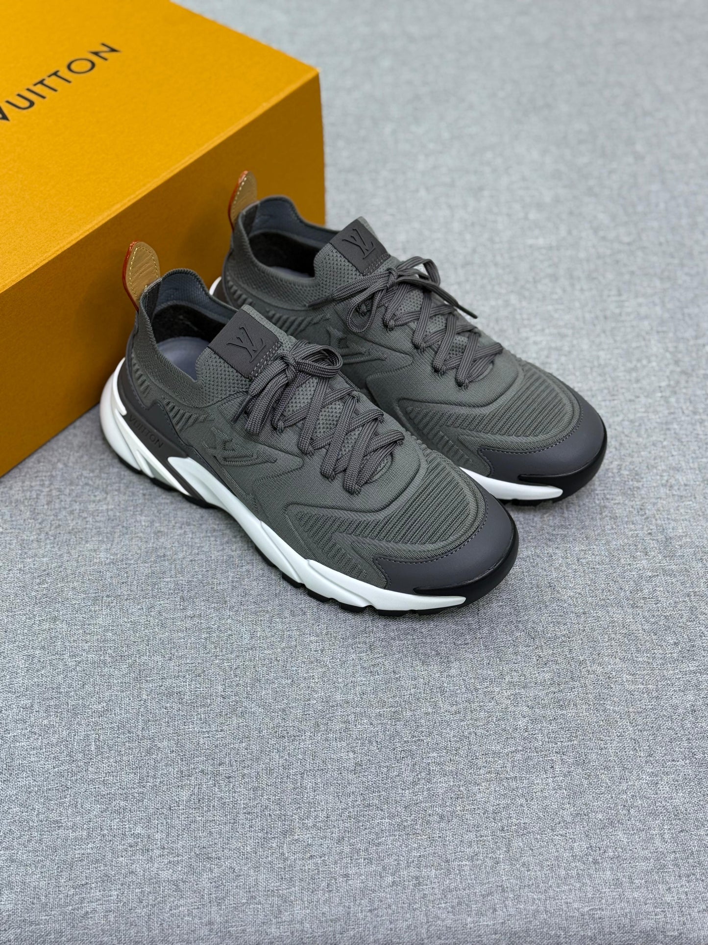 LV Runner Tatic Sneaker