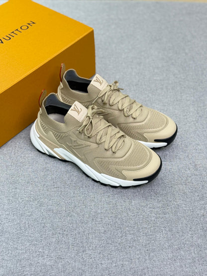 LV Runner Tatic Sneaker