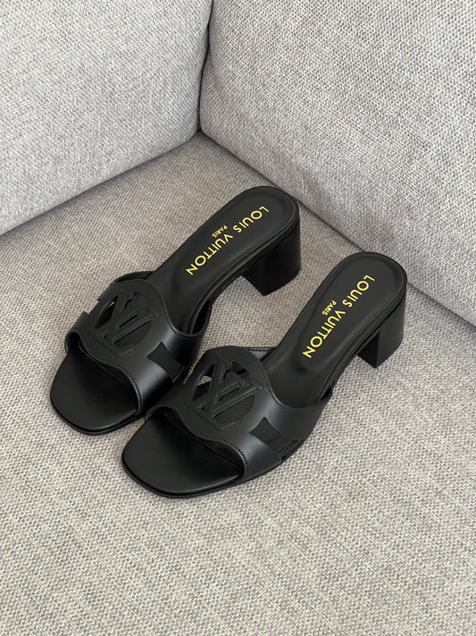 LV Isola Sandal