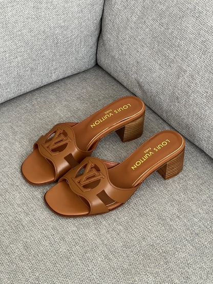 LV Isola Sandal