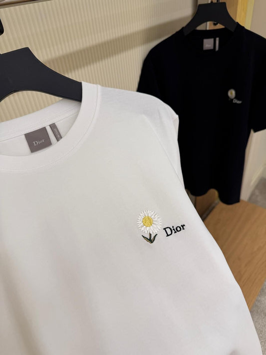 Dior T-Shirt With Daisy Embroidery
