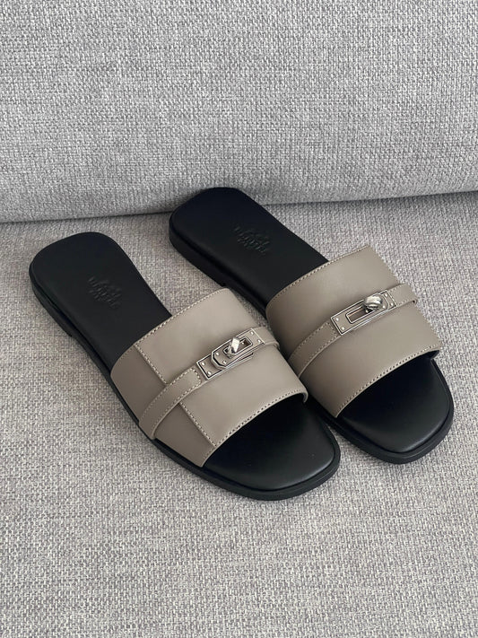 Hermes Giulia Sandals