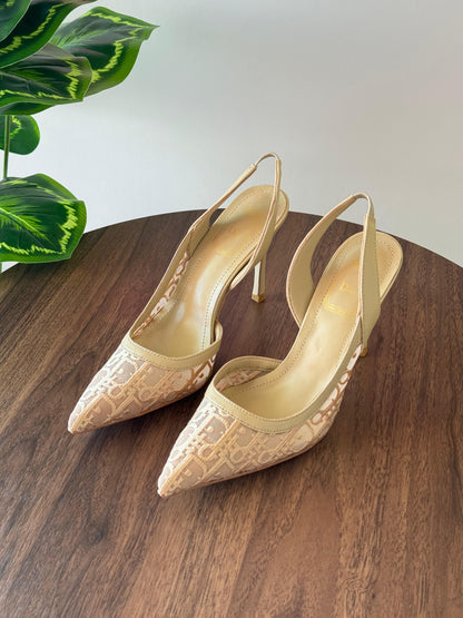 J'Adior Slingback Pump