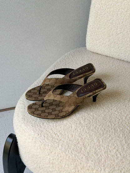 Gucci Vittoria thong sandals