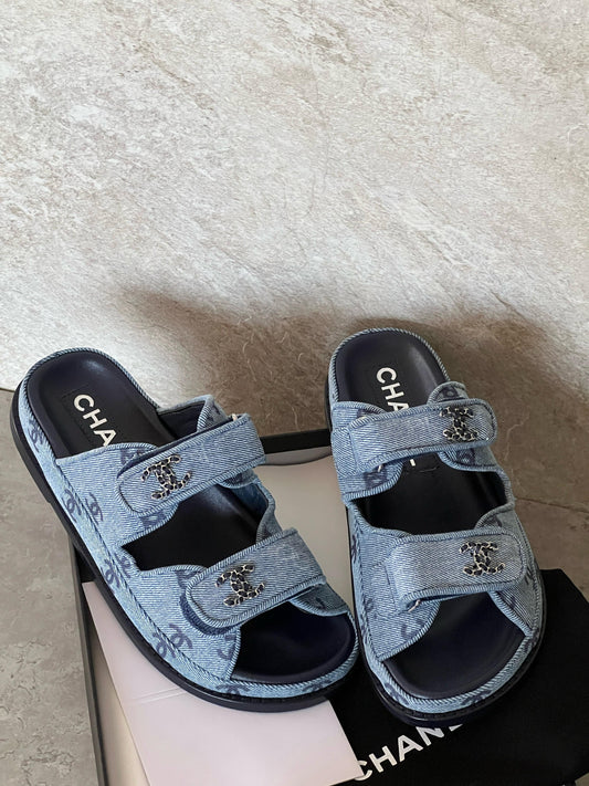 Chanel Pre-Loved Blue