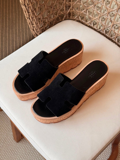 Hermes Luce 30 Sandals in Suede