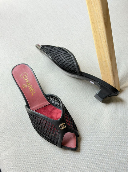 CHANEL Mules in Mixed Fibers Cotton & Lambskin
