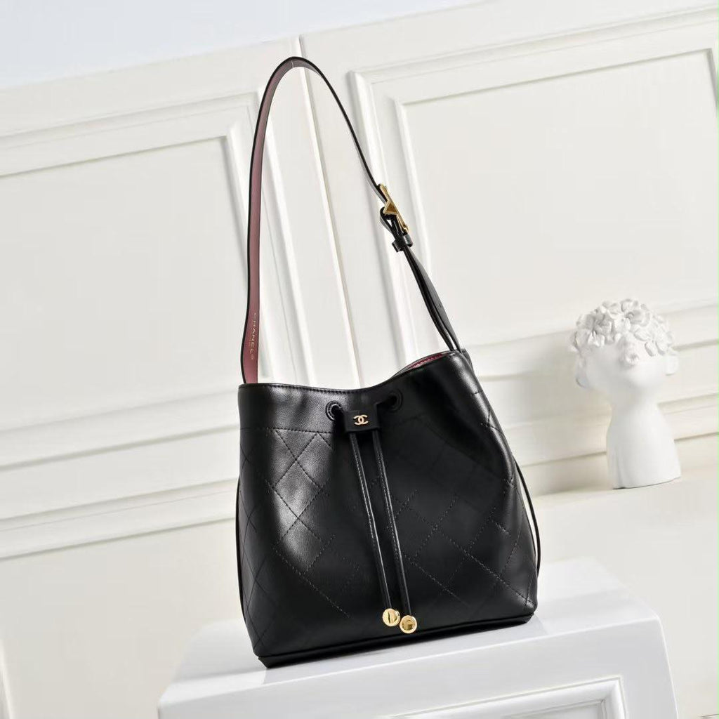 Chanel bag - tote
