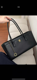 Chanel bag tote