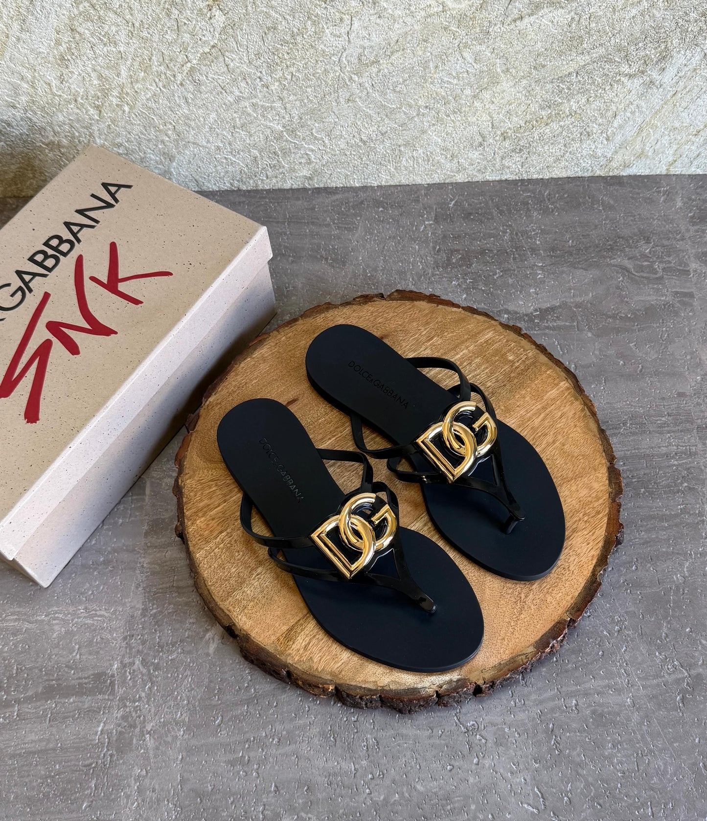 Dolce&Gabbana DG Thong sandals