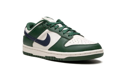 DUNK LOW WMNS "Gorge Green" Sneakers UAE
