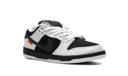 SB DUNK LOW "TIGHTBOOTH" Skate Sneakers UAE