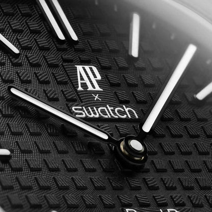 Audemars Piguet x Swatch
OCHO NEGRO - The Royal Pop
Black & White Bioceramic Pocket Watch